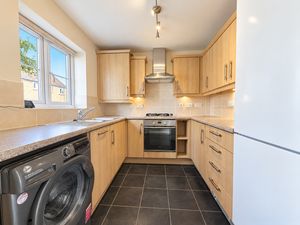 Kitchen- click for photo gallery